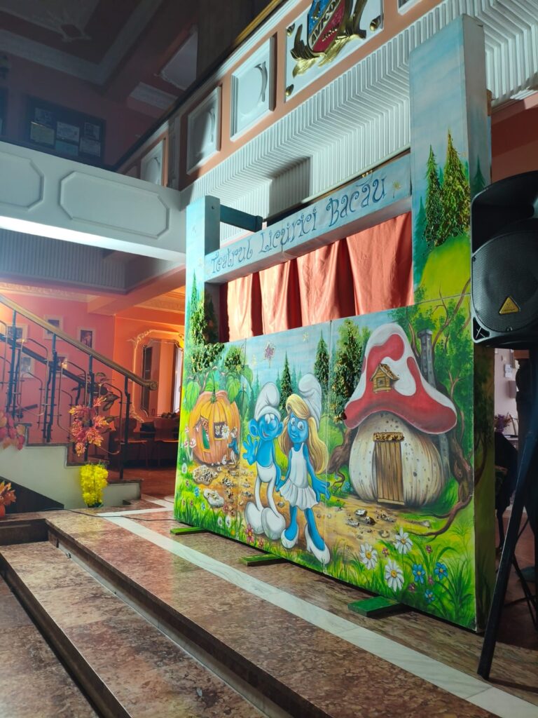 Spectacole de teatru lunare